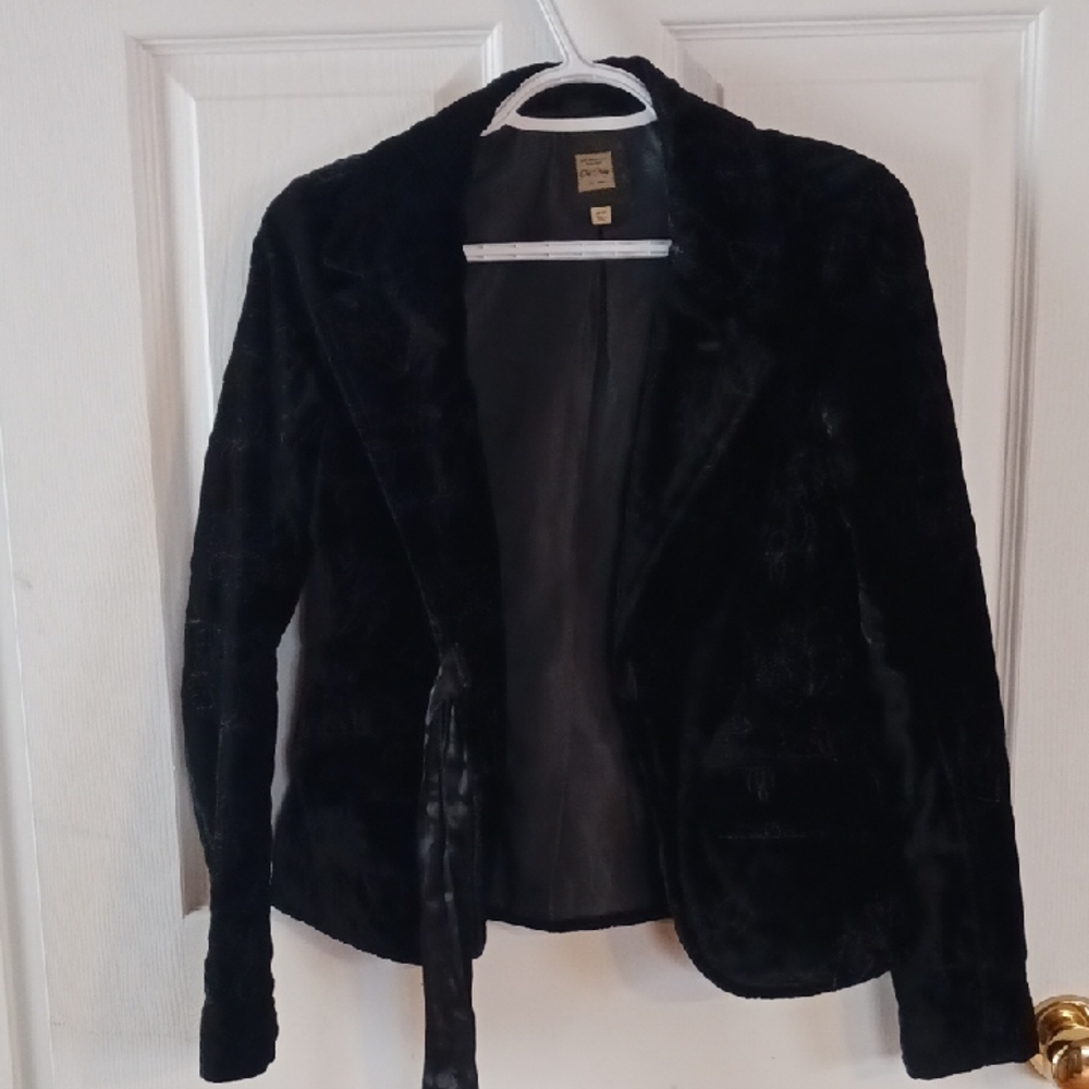 Black Velvet Embroidered Women's Jacket